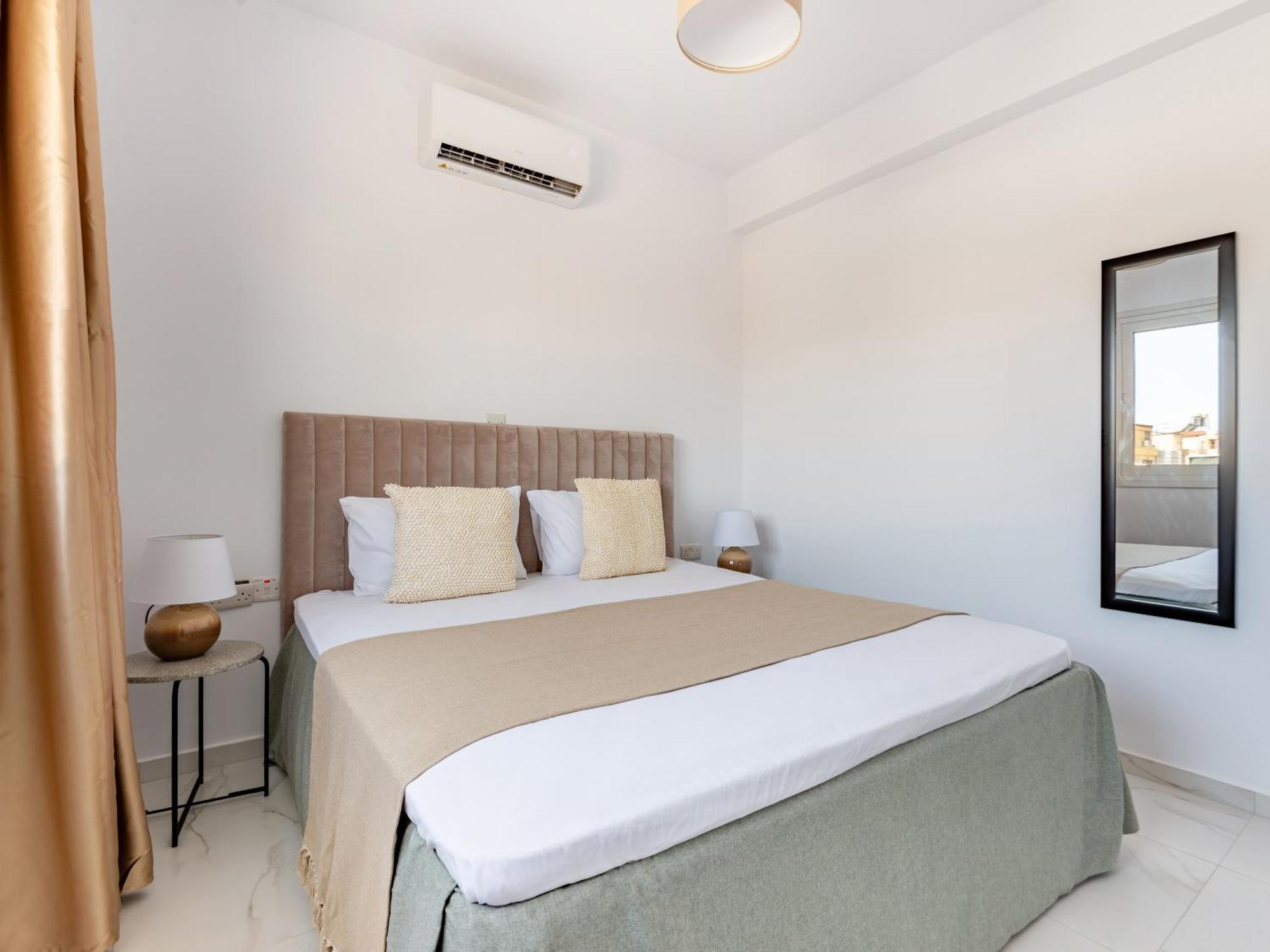 Sanders Cruise Limassol Habitación foto